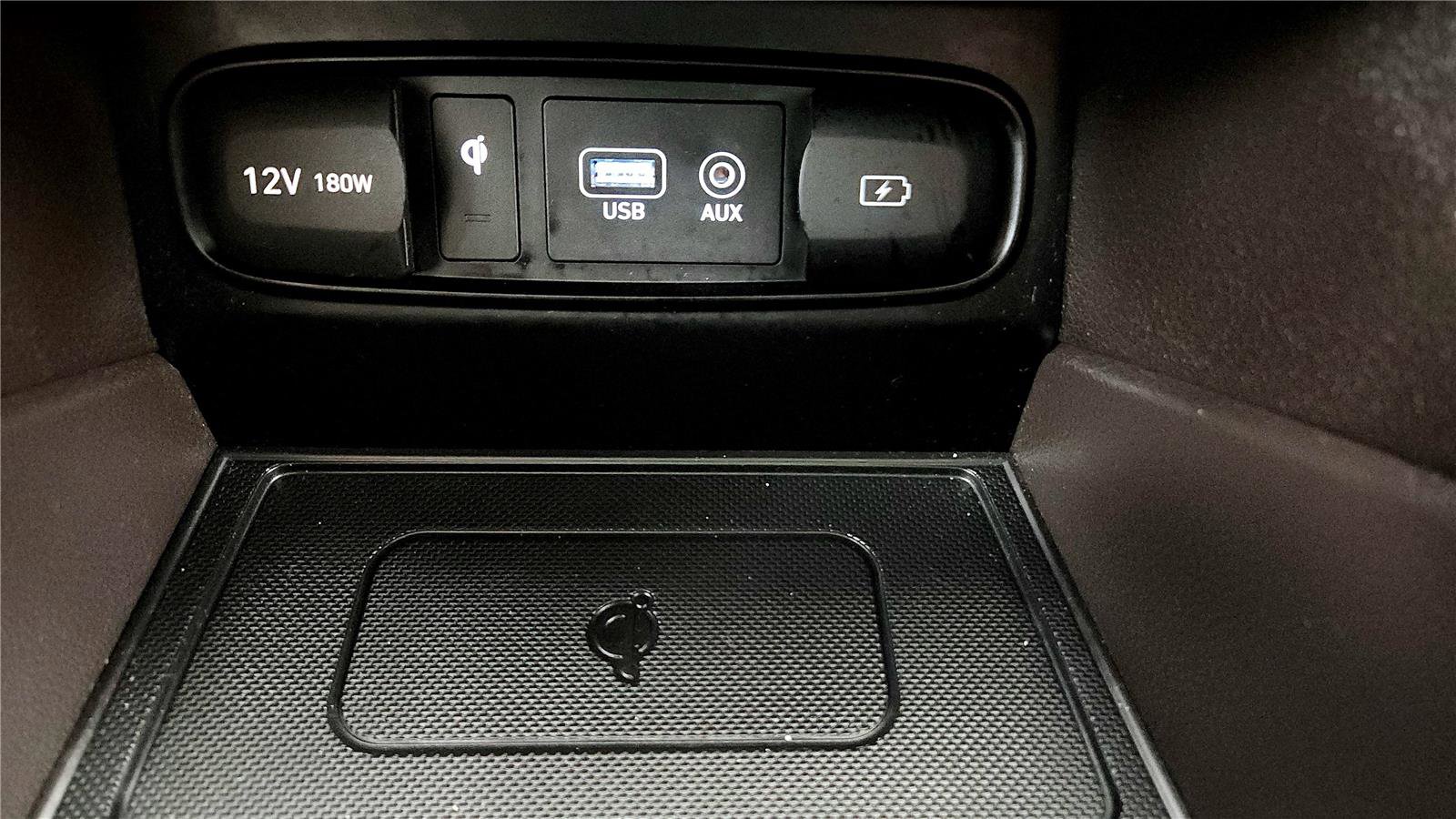 Used 2020 Hyundai Santa Fe SEL w/ Convenience + Premium Package image 34