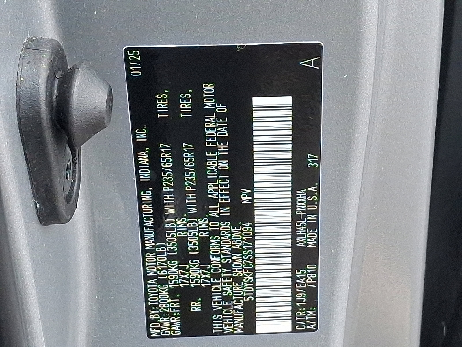 Used 2025 Toyota Sienna XLE image 28