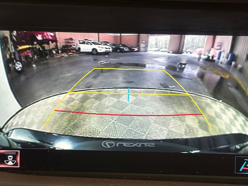 Used 2019 Lexus LS 500 w/ Luxury Package image 31