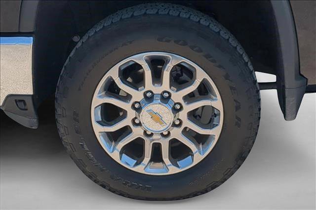Used 2025 Chevrolet Silverado 2500 LTZ AWD/4WD image 30