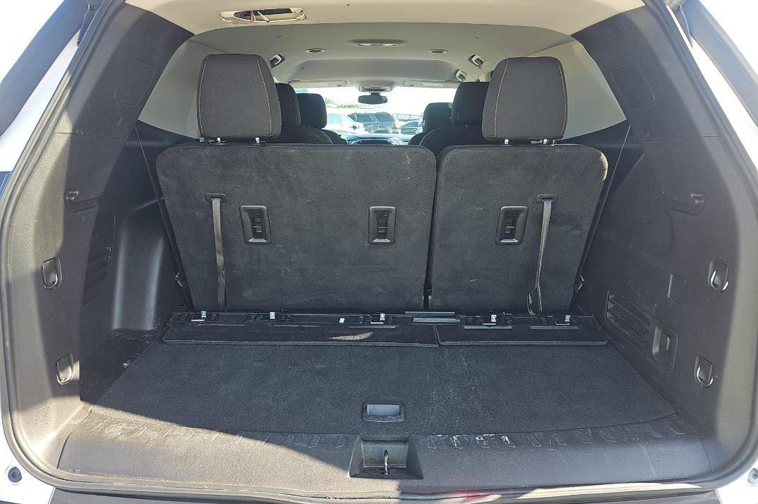 Used 2021 Chevrolet Traverse LT FWD image 7