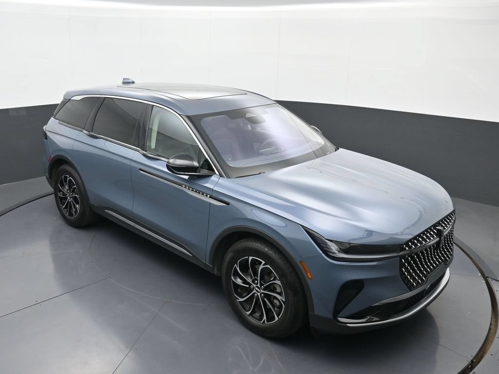 Used 2025 Lincoln Nautilus Premier w/ Equipment Group 102A AWD/4WD image 29