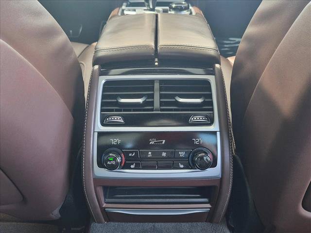Used 2022 BMW 750i xDrive w/ Executive Package AWD/4WD image 17