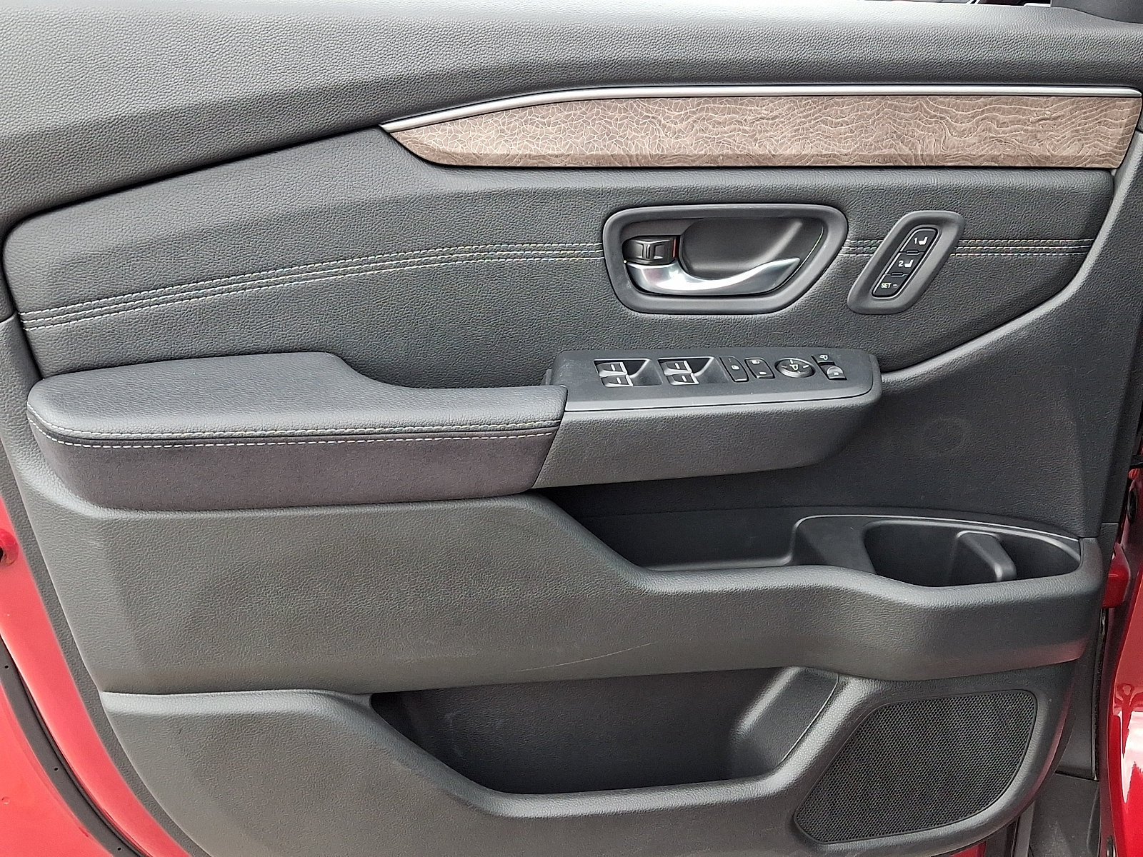 Used 2026 Honda Pilot Elite image 12