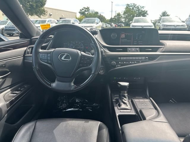 Used 2019 Lexus ES 350 w/ Premium Package FWD image 14