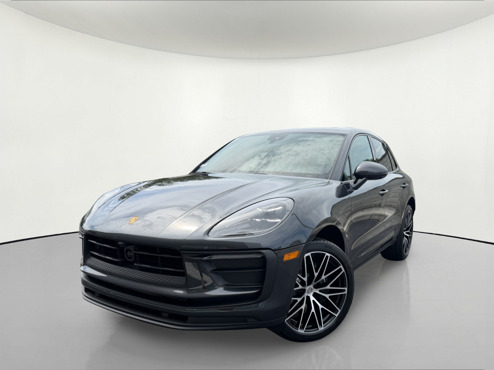 New 2026 Porsche Macan AWD/4WD image 1