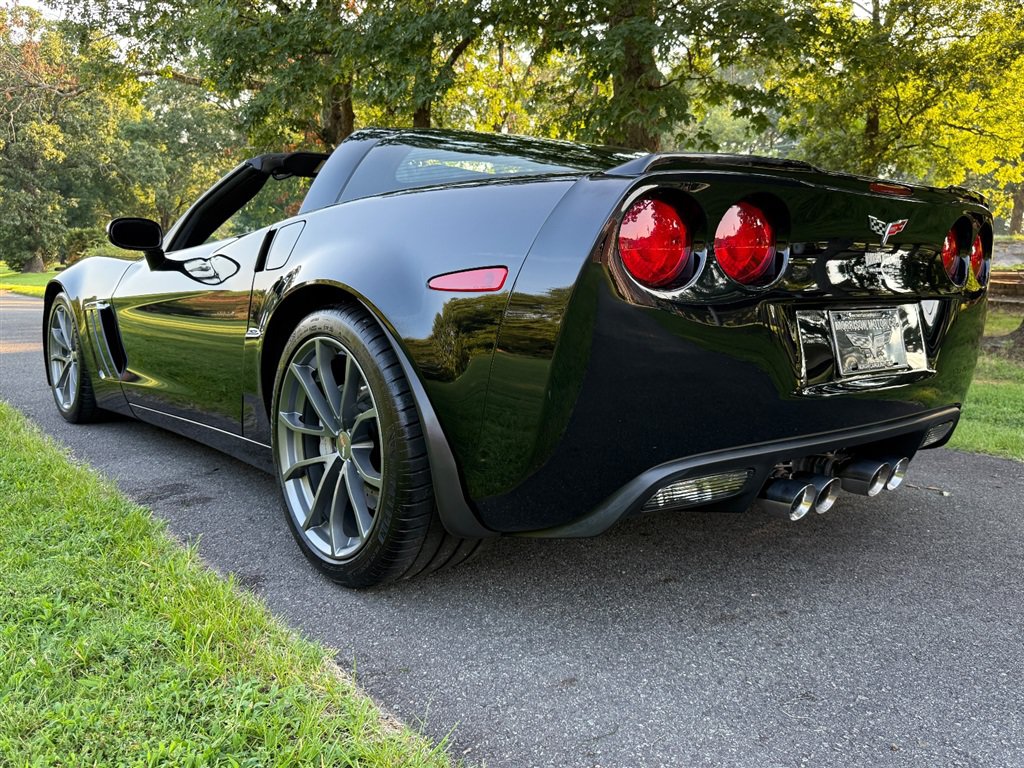 Used 2013 Chevrolet Corvette Grand Sport w/ 3LT Preferred Equipment Group RWD image 24
