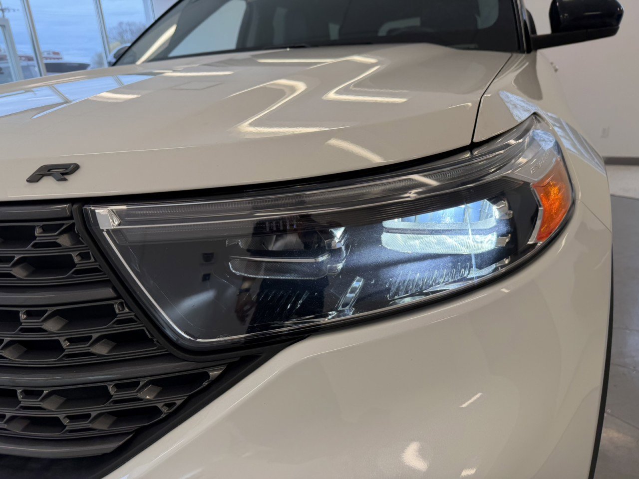 Used 2022 Ford Explorer XLT w/ Equipment Group 202A AWD/4WD image 49