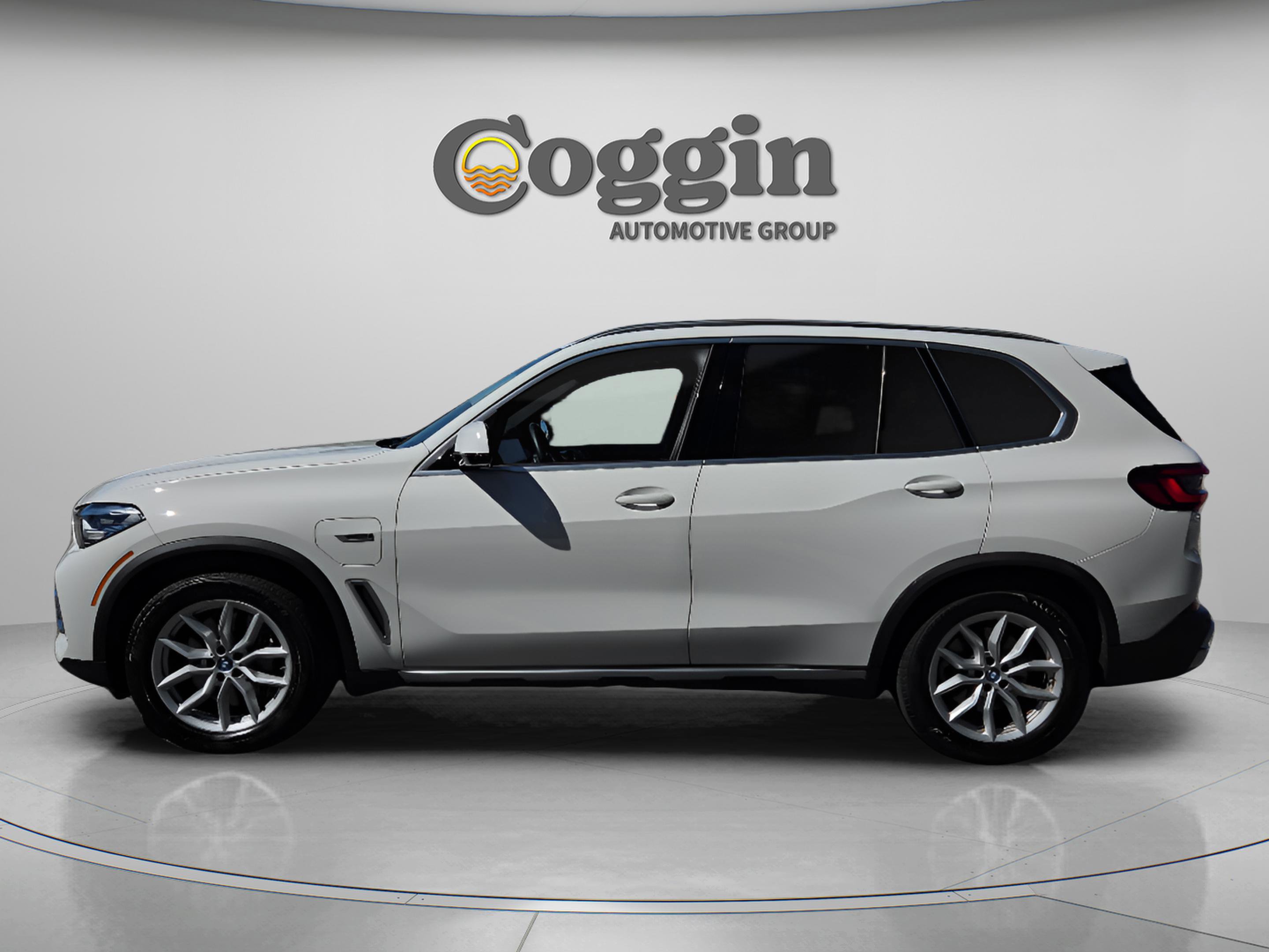 Used 2022 BMW X5 xDrive45e image 3