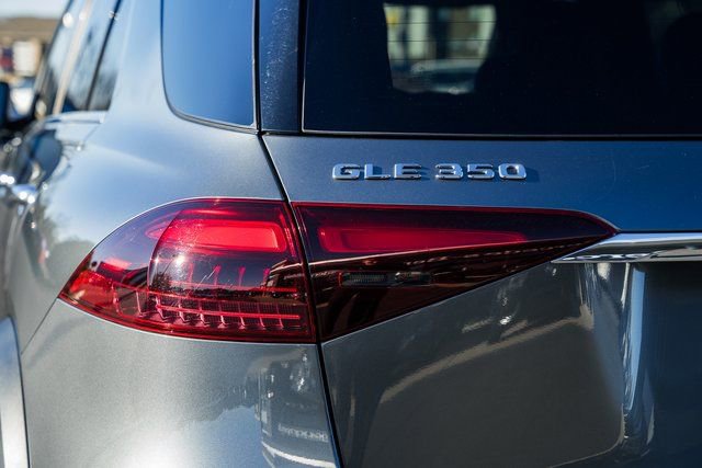 Used 2025 Mercedes-Benz GLE 350 4MATIC image 7