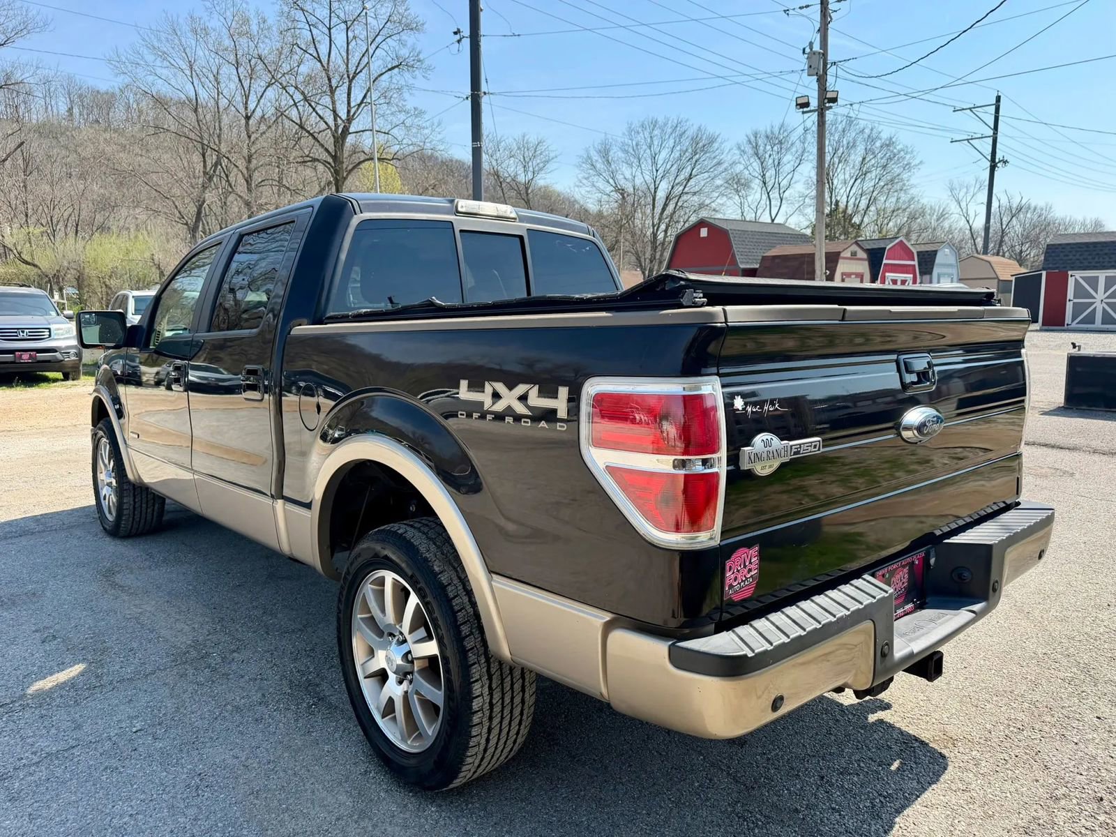 Used 2014 Ford F150 King Ranch w/ King Ranch Luxury Package image 8