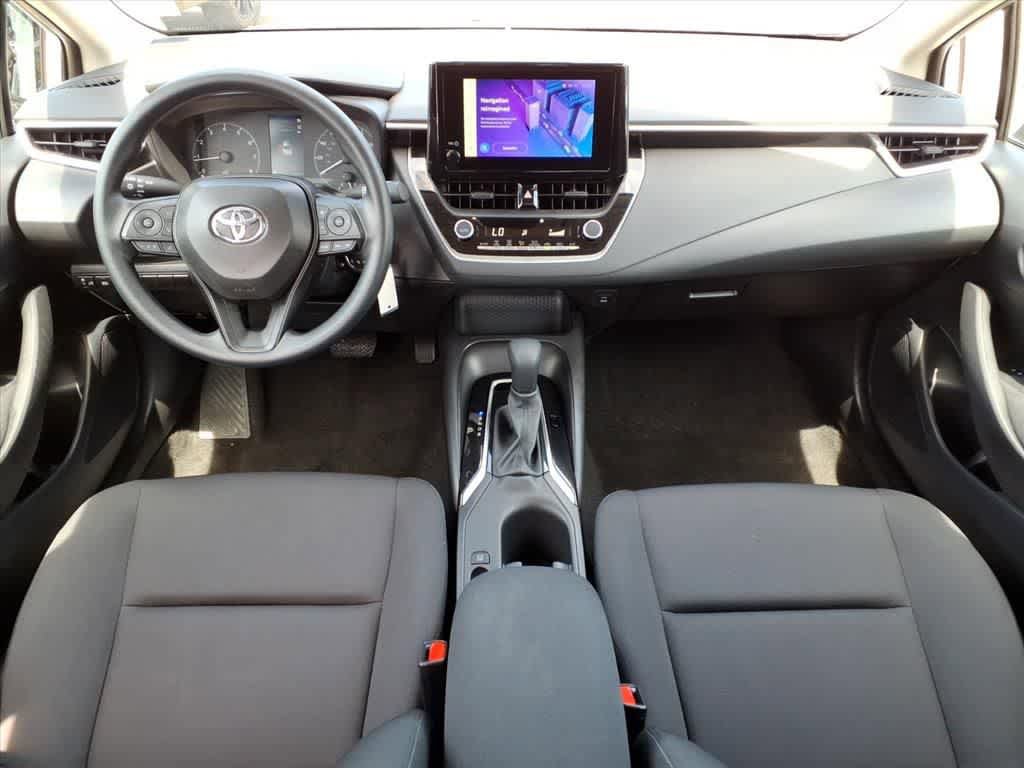 Used 2025 Toyota Corolla LE FWD image 10