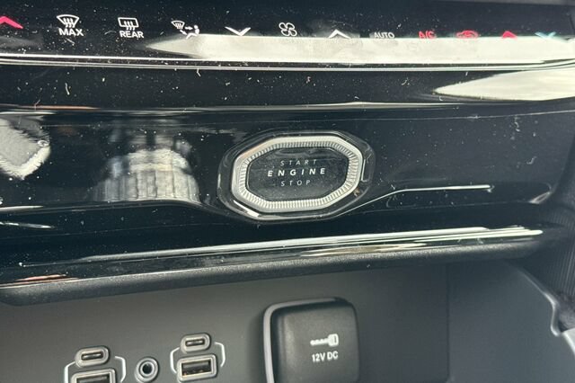 New 2026 Jeep Grand Cherokee L Limited AWD/4WD image 21