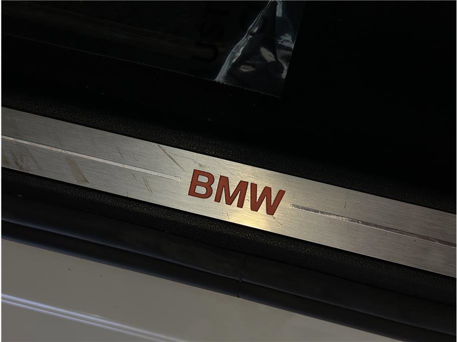 Used 2022 BMW X7 xDrive40i w/ Cold Weather Package image 11