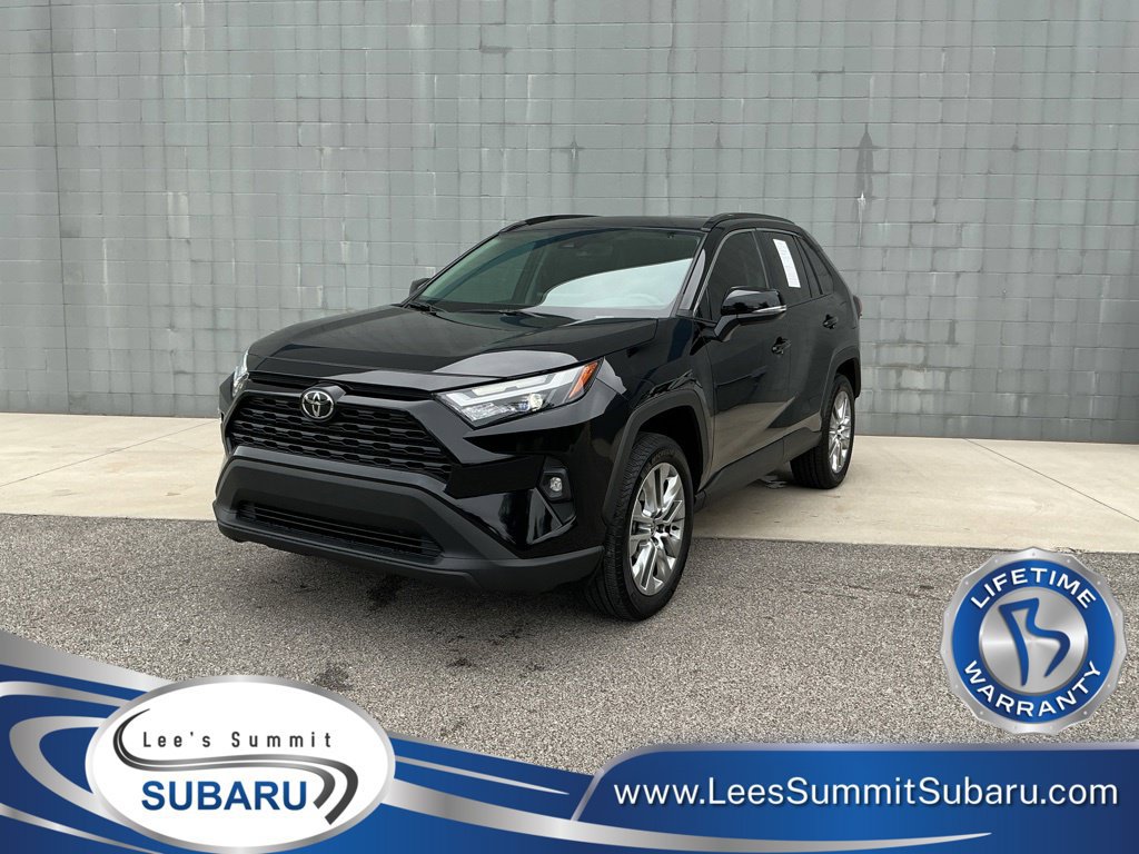 Used 2025 Toyota RAV4 XLE Premium w/ Weather Package AWD/4WD image 1