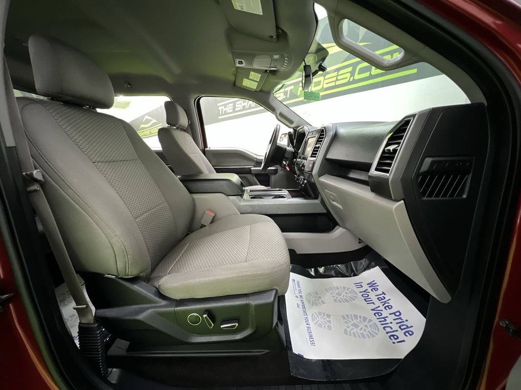 Used 2015 Ford F150 XLT w/ Equipment Group 302A Luxury AWD/4WD image 29