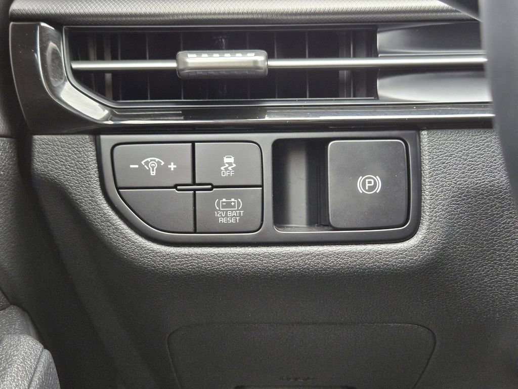 Certified 2026 Kia Sportage S AWD/4WD image 24