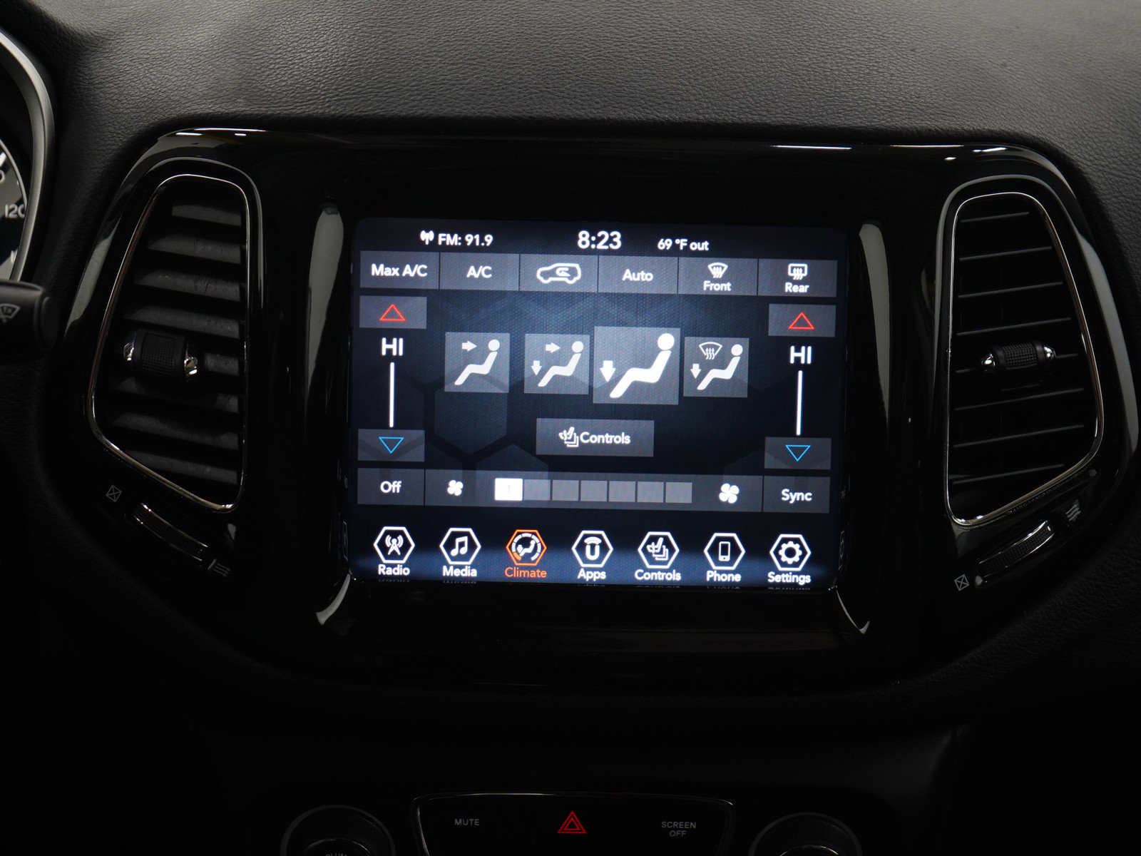 Used 2020 Jeep Compass Limited AWD/4WD image 13