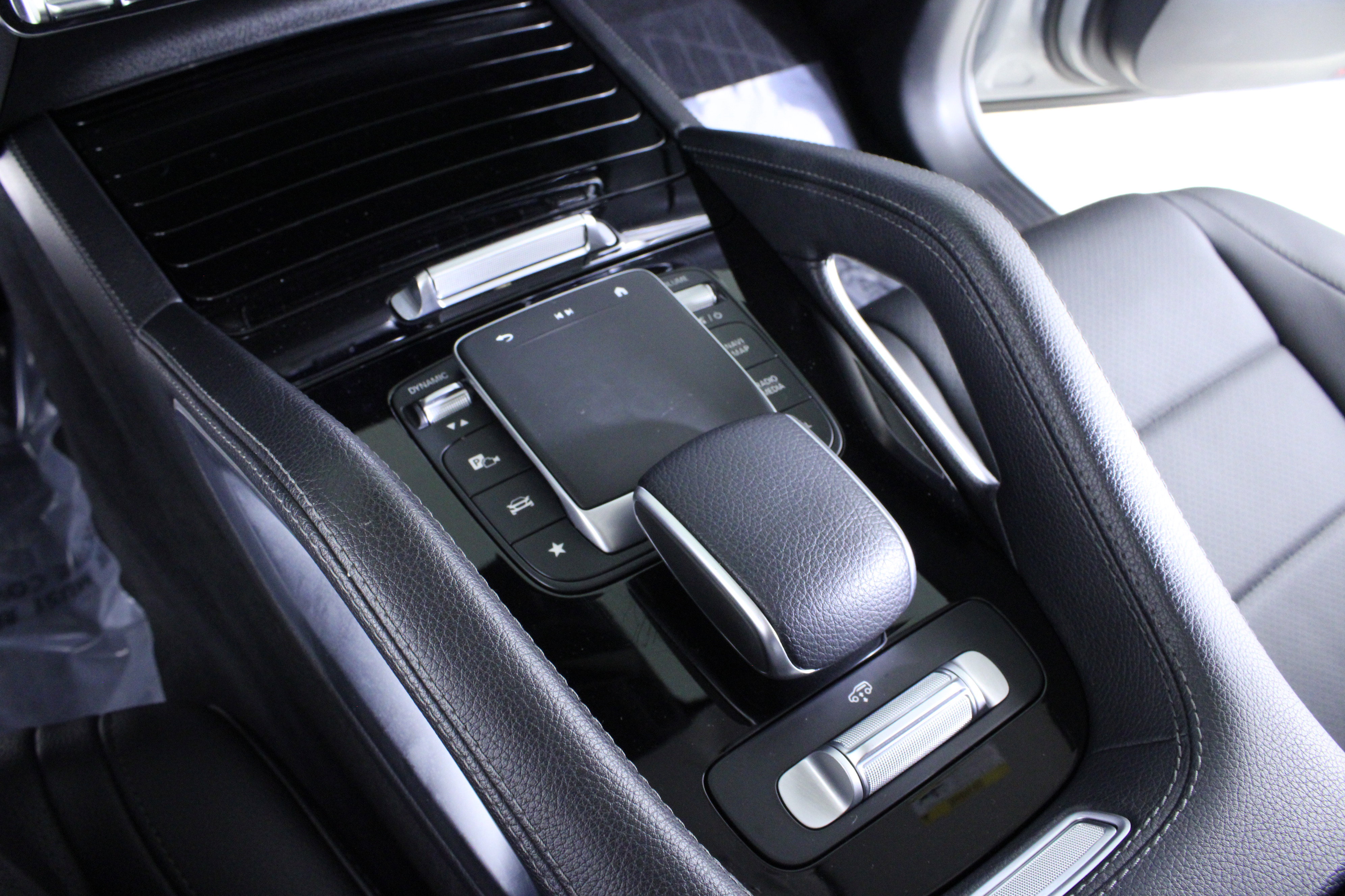 Used 2024 Mercedes-Benz GLS 450 4MATIC image 31