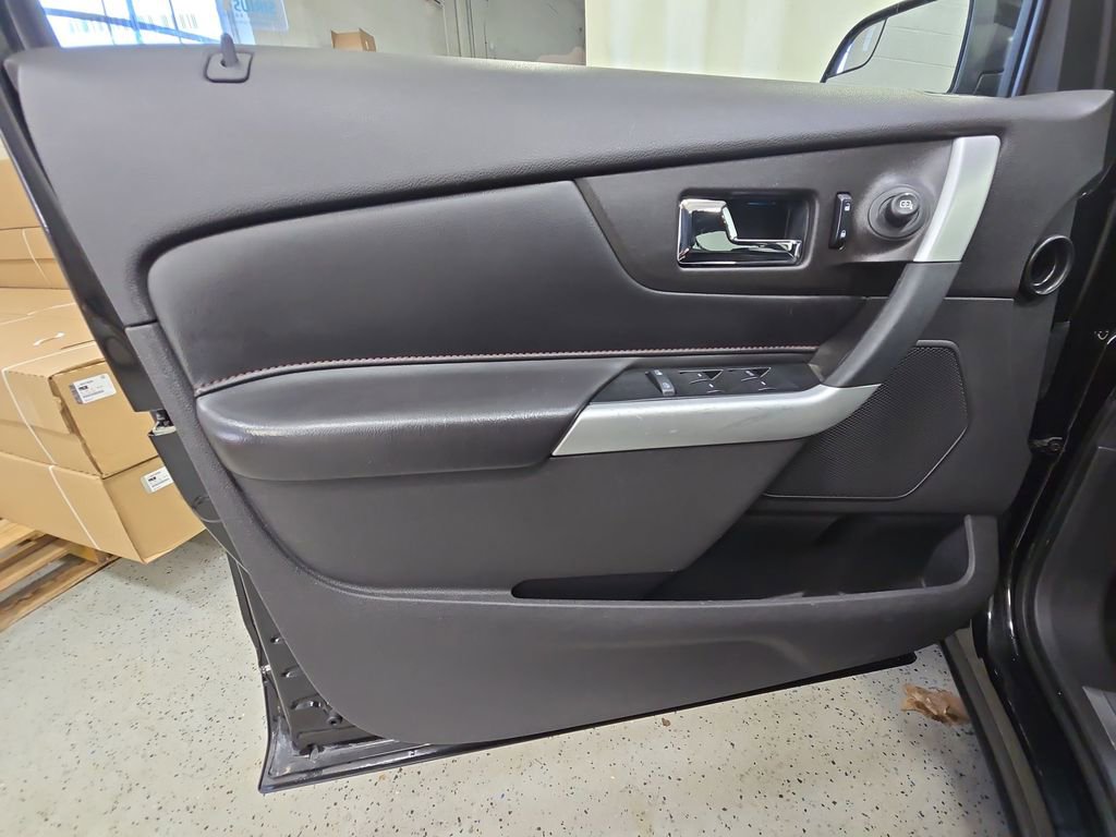 Used 2012 Ford Edge Limited image 30