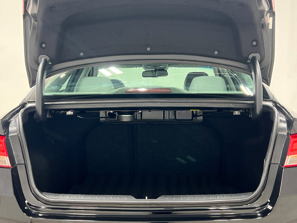 Used 2018 Kia Optima EX w/ Technology Package FWD image 29