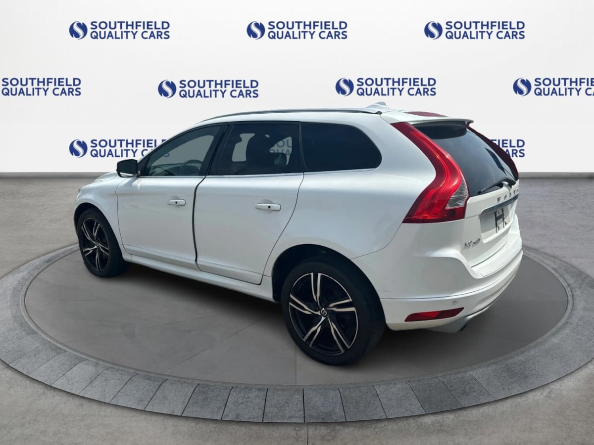 Used 2017 Volvo XC60 T6 R-Design w/ Climate Package AWD/4WD image 4