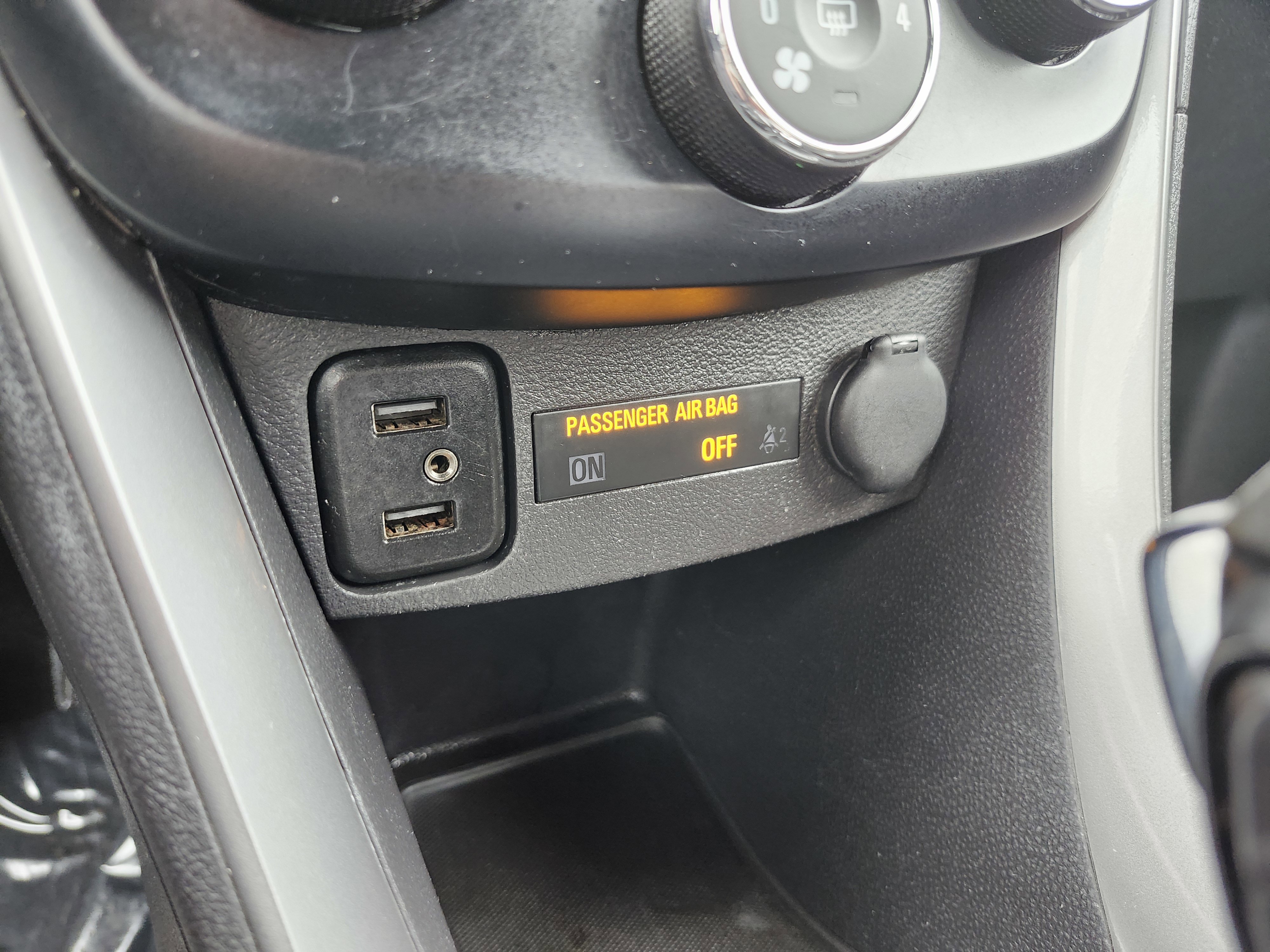 Used 2020 Chevrolet Trax LT w/ Driver Confidence Package image 8