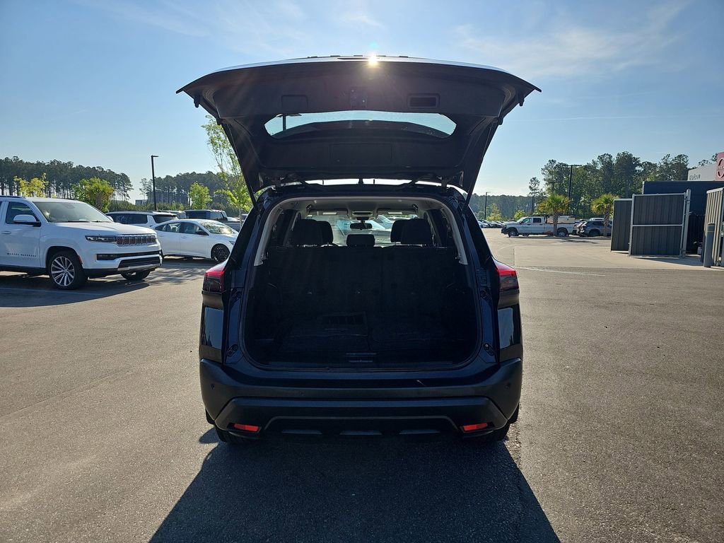 Used 2021 Nissan Rogue S image 16