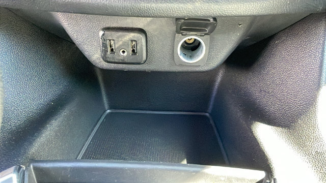 Used 2023 Chevrolet Traverse LS FWD image 18