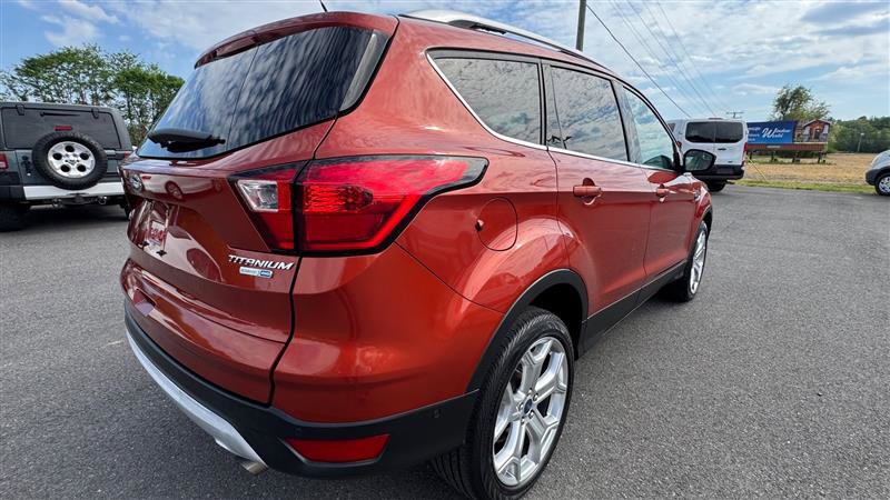 Used 2019 Ford Escape Titanium AWD/4WD image 27