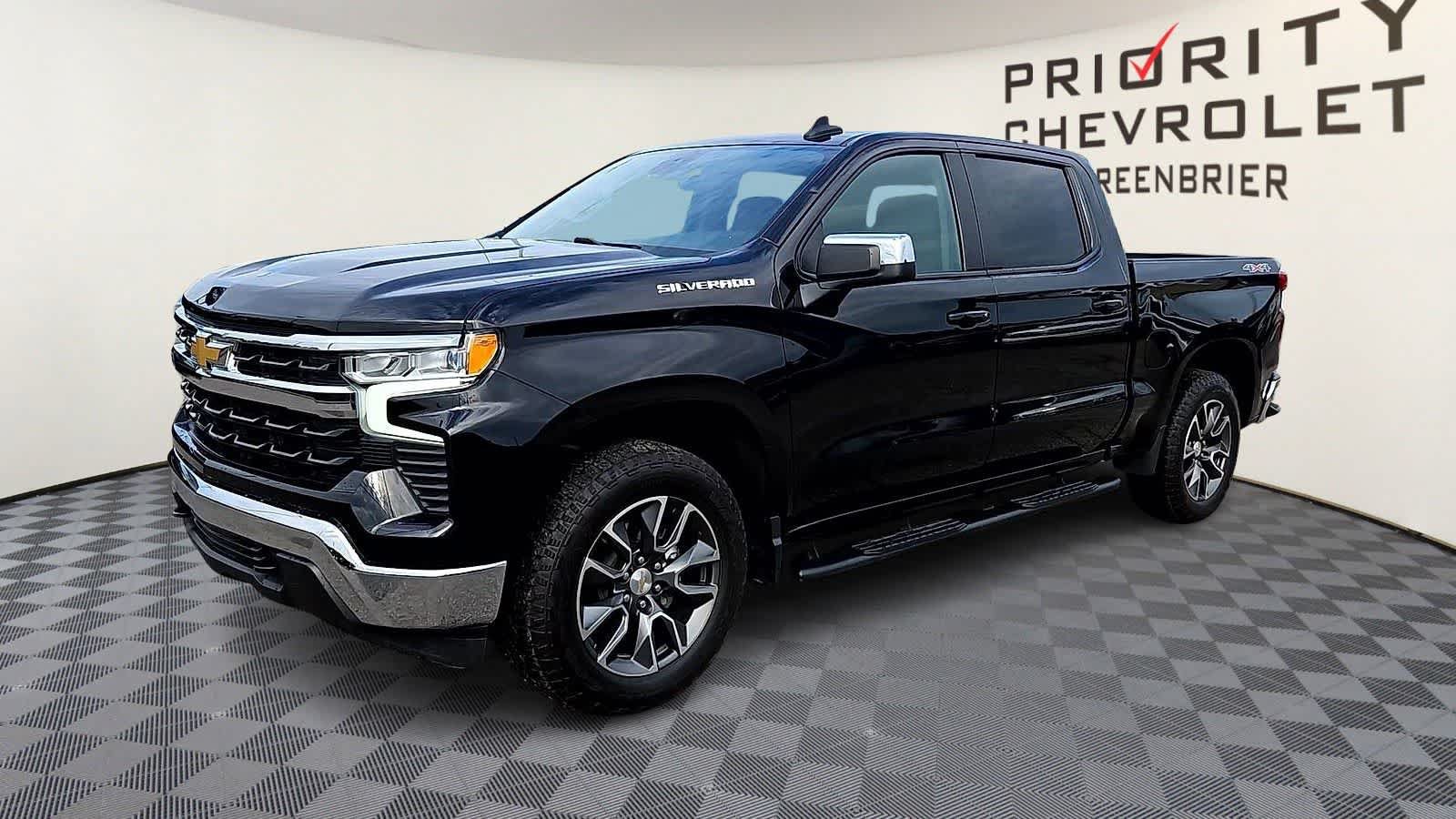 Used 2023 Chevrolet Silverado 1500 LT AWD/4WD image 4