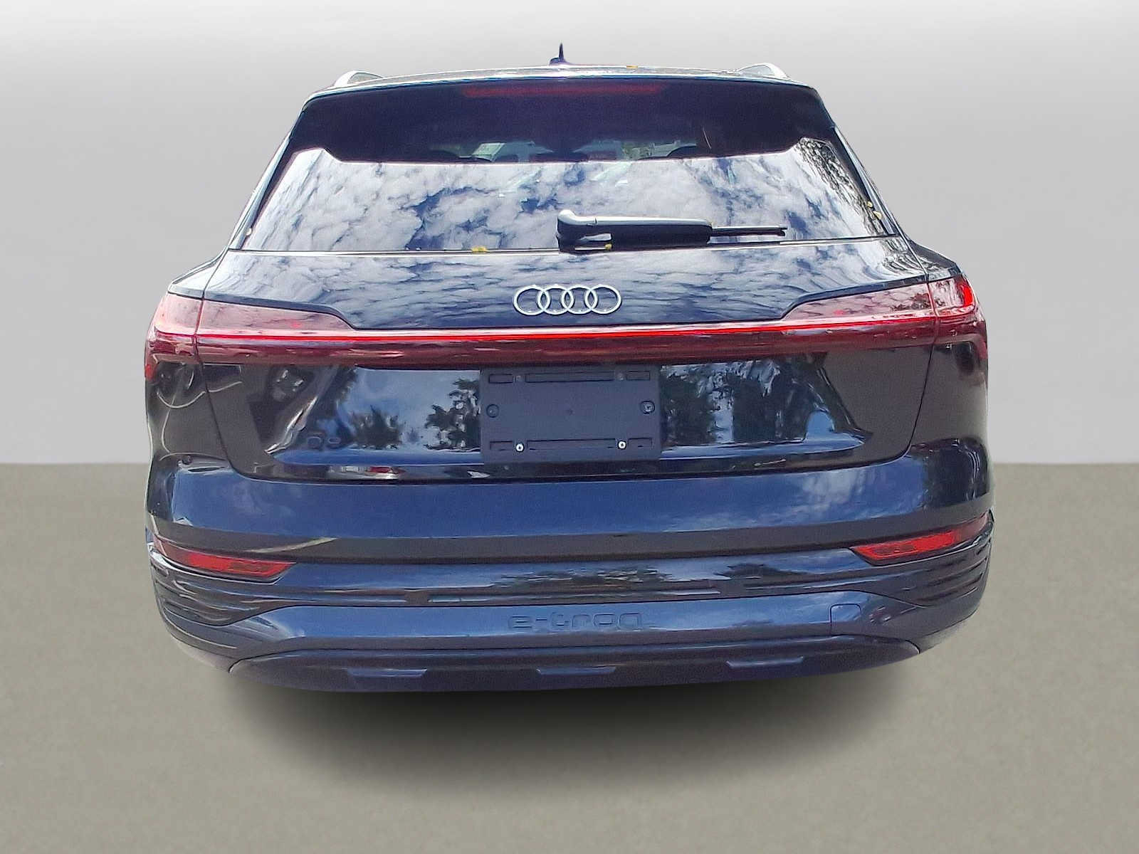 Used 2024 Audi Q8 e-tron Premium Plus w/ Premium Plus Package AWD/4WD image 29