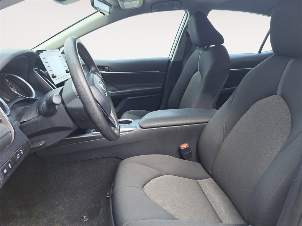 Used 2024 Toyota Camry LE image 9