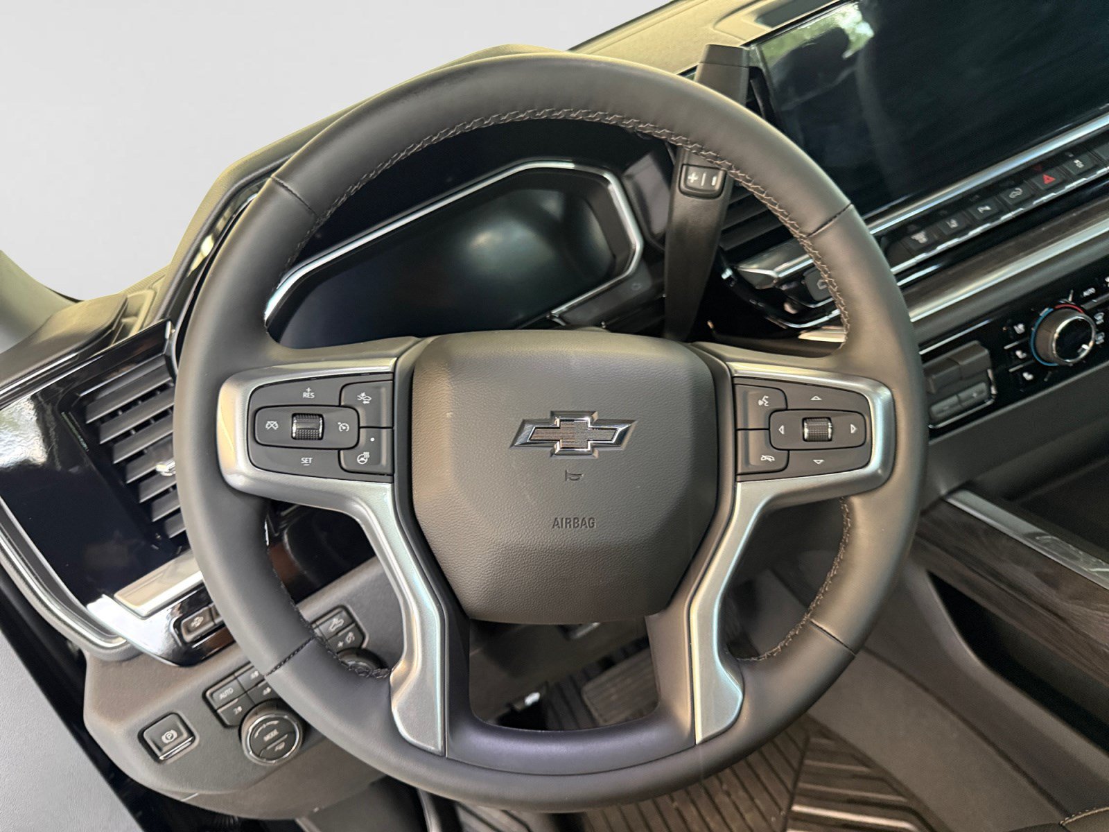 Used 2026 Chevrolet Silverado 3500 LTZ AWD/4WD image 23