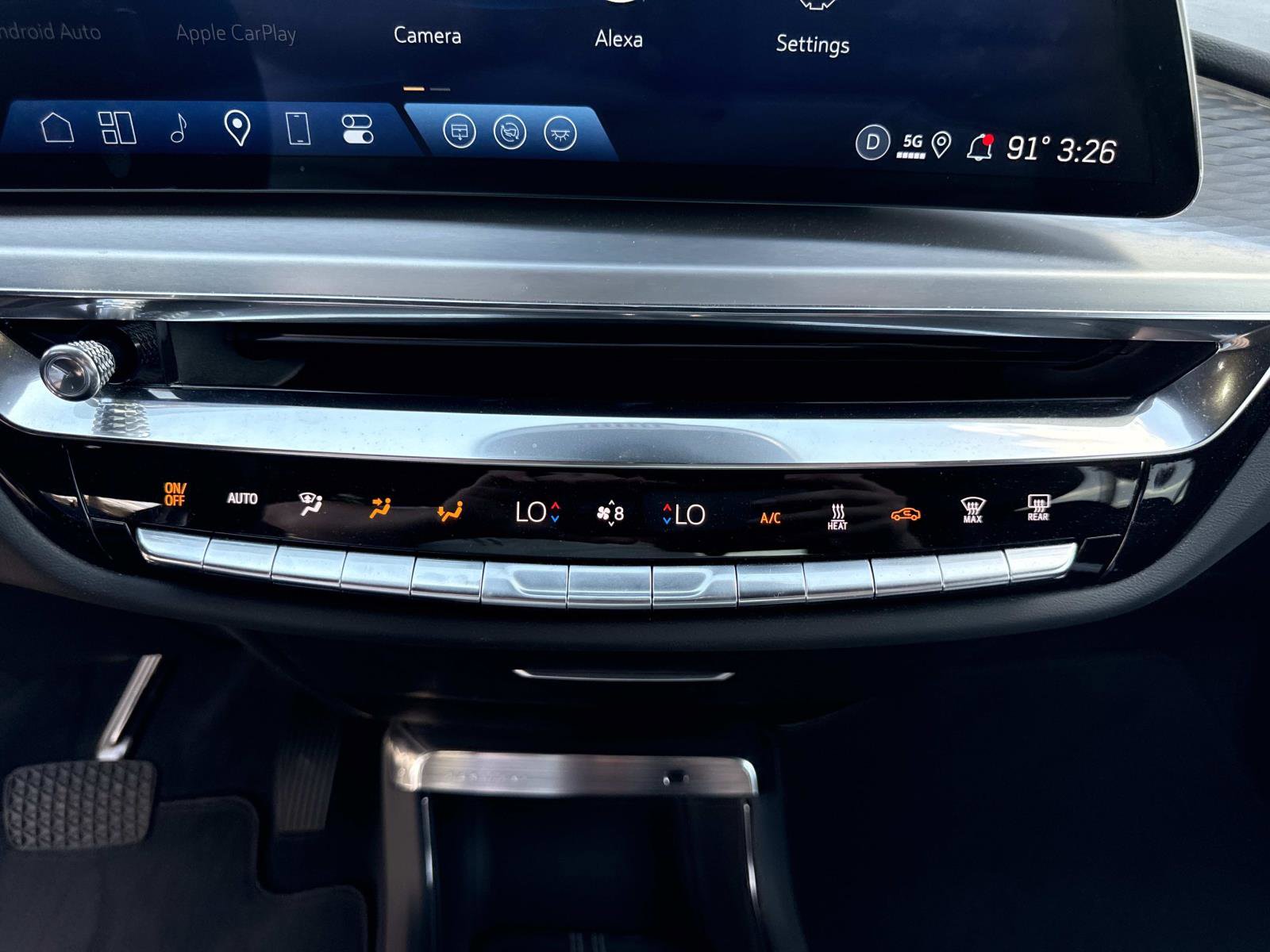 Used 2025 Cadillac Lyriq Luxury image 28