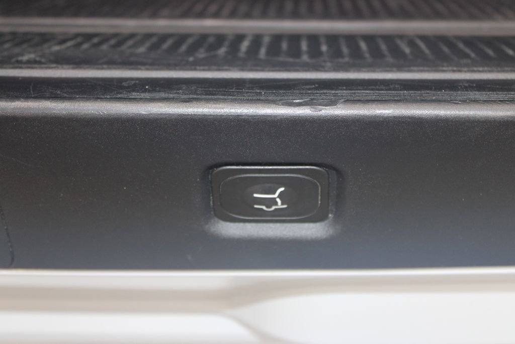 Used 2025 Ford Expedition Platinum image 33