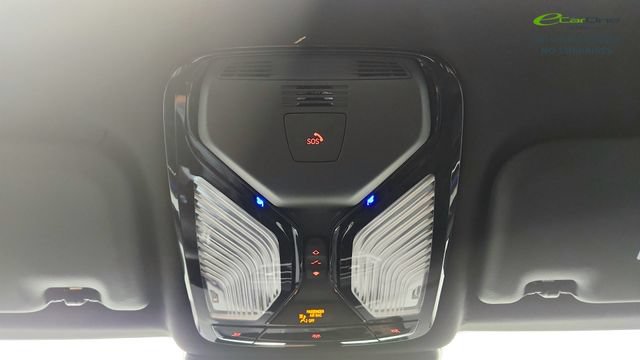 Used 2024 BMW X3 sDrive30i w/ Convenience Package RWD image 71