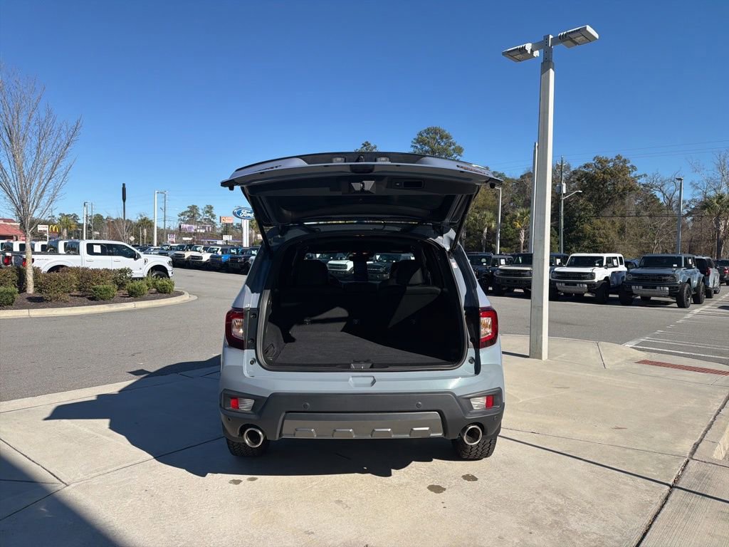 Used 2025 Honda Passport TrailSport image 7