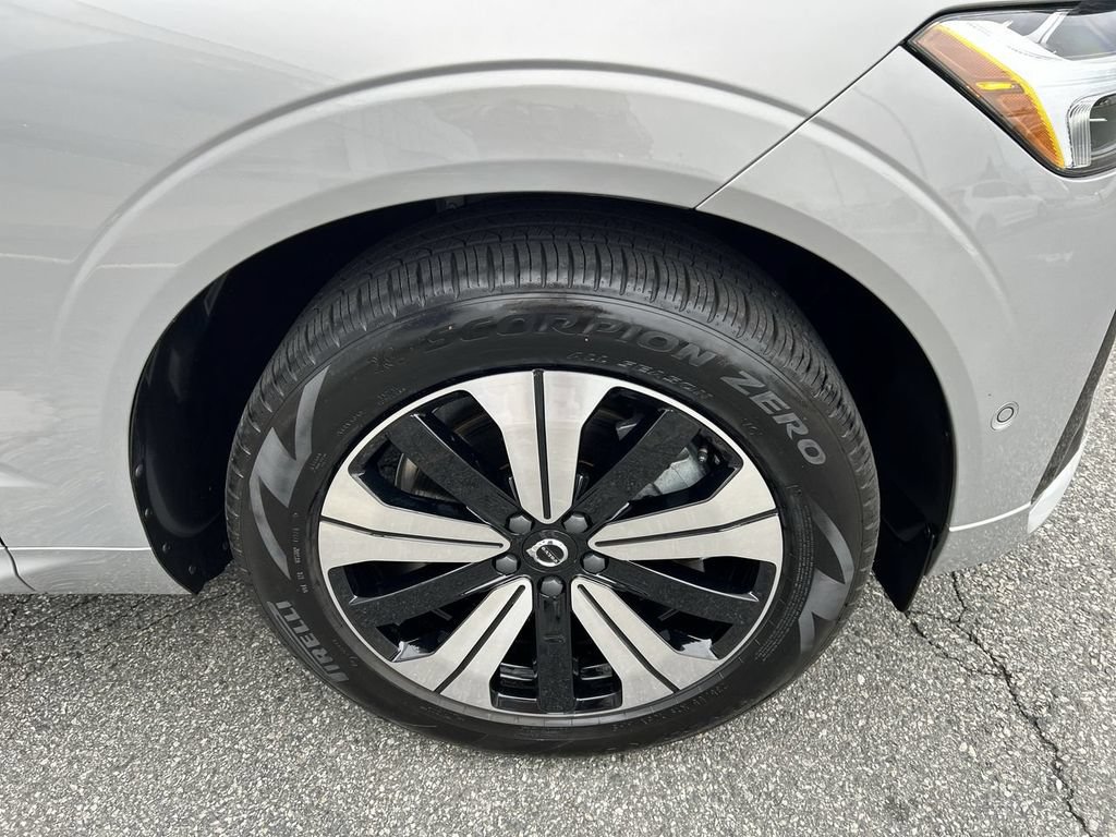 Certified 2024 Volvo XC60 T8 Plus w/ Climate Package AWD/4WD image 13
