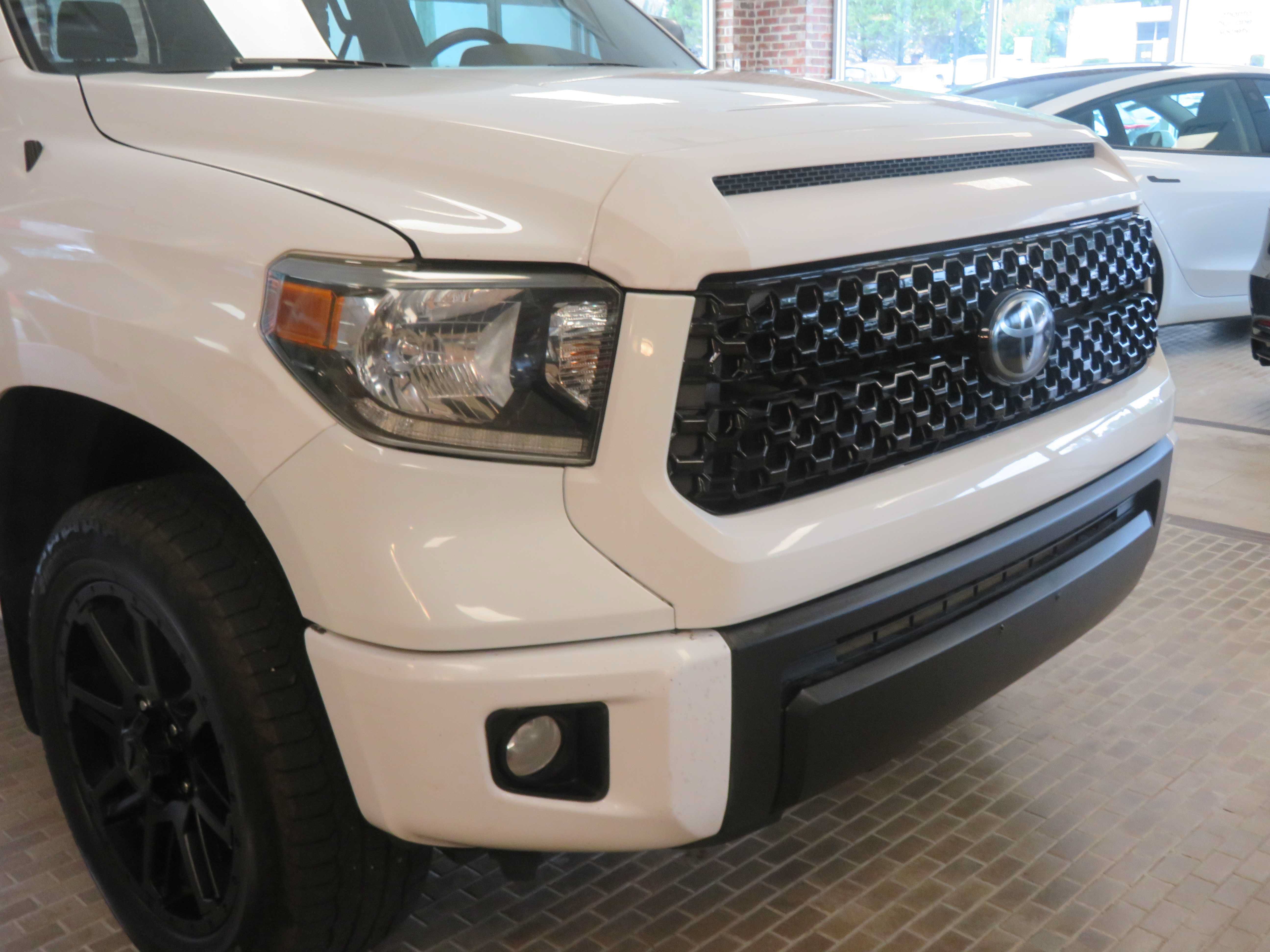 Used 2018 Toyota Tundra SR5 w/ SR5 Upgrade Package AWD/4WD image 62