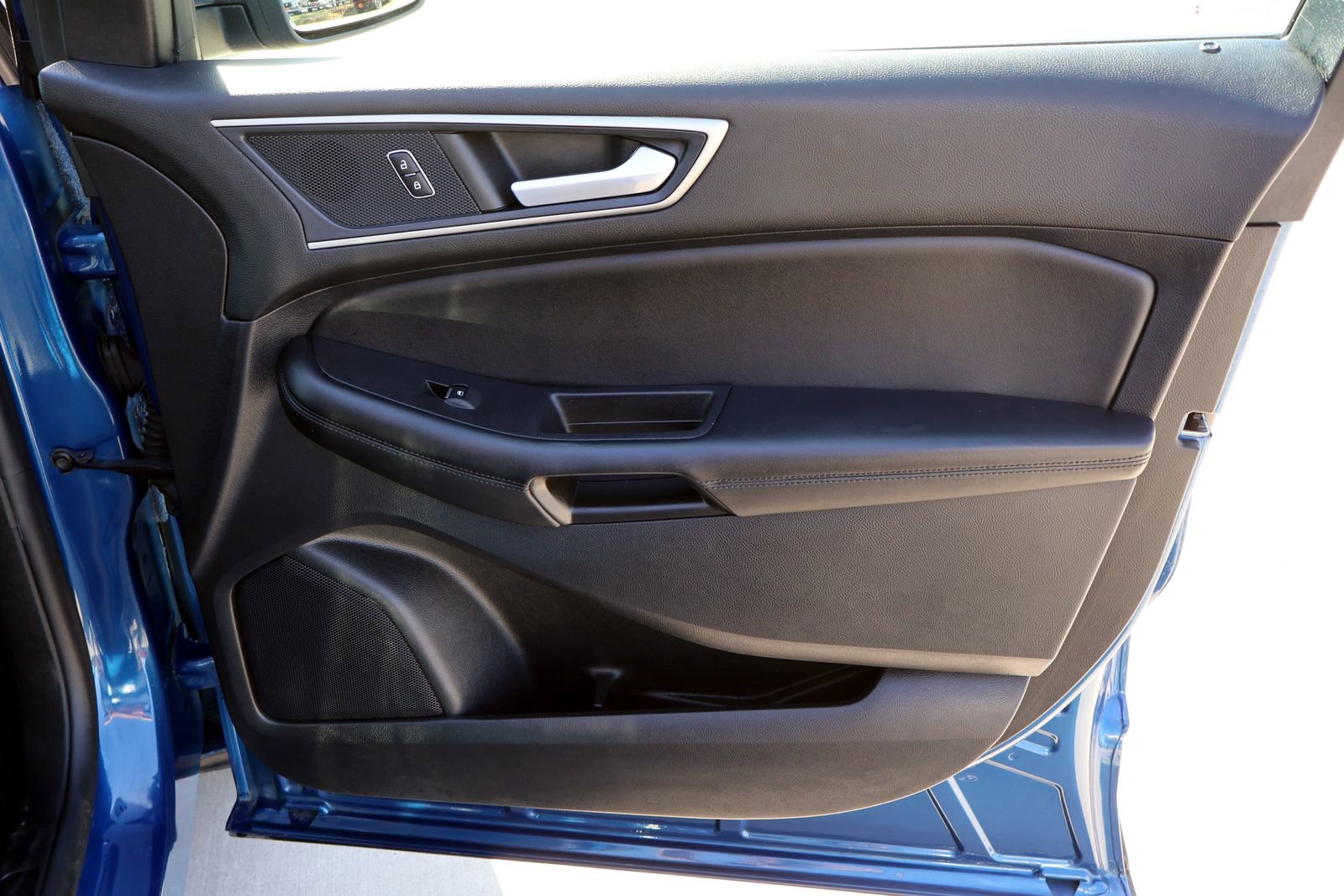 Used 2022 Ford Edge SEL w/ Convenience Package image 12