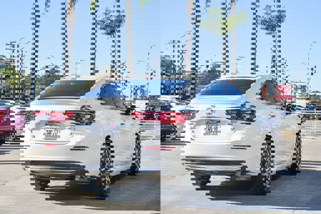 Used 2020 Honda Insight Touring image 7