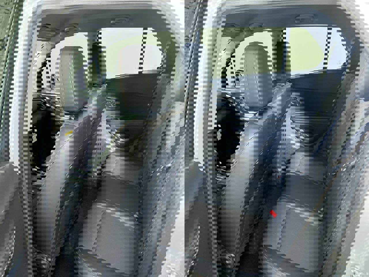 Used 2022 Chevrolet Trax LT w/ LT Convenience Package image 29