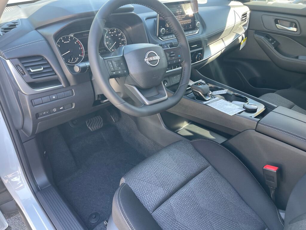 New 2026 Nissan Rogue SV image 6