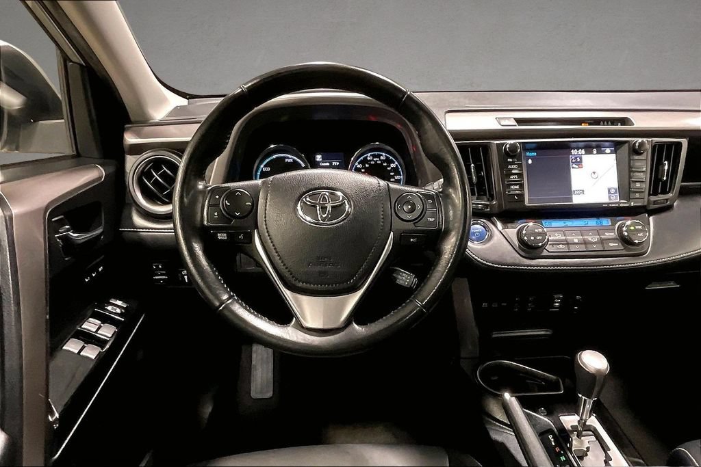 Used 2018 Toyota RAV4 Limited AWD/4WD image 8