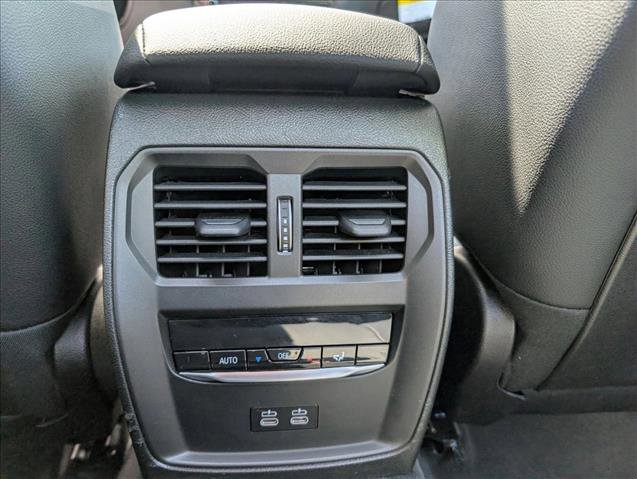 Used 2025 BMW 330i Sedan w/ Convenience Package RWD image 17