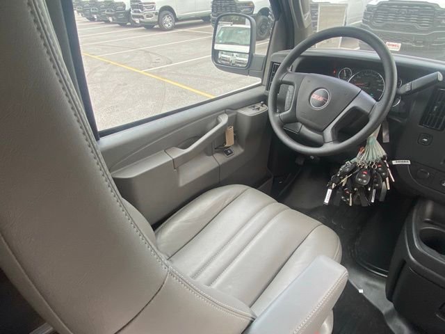 New 2025 GMC Savana 3500 Extended w/ Driver Convenience Package image 30