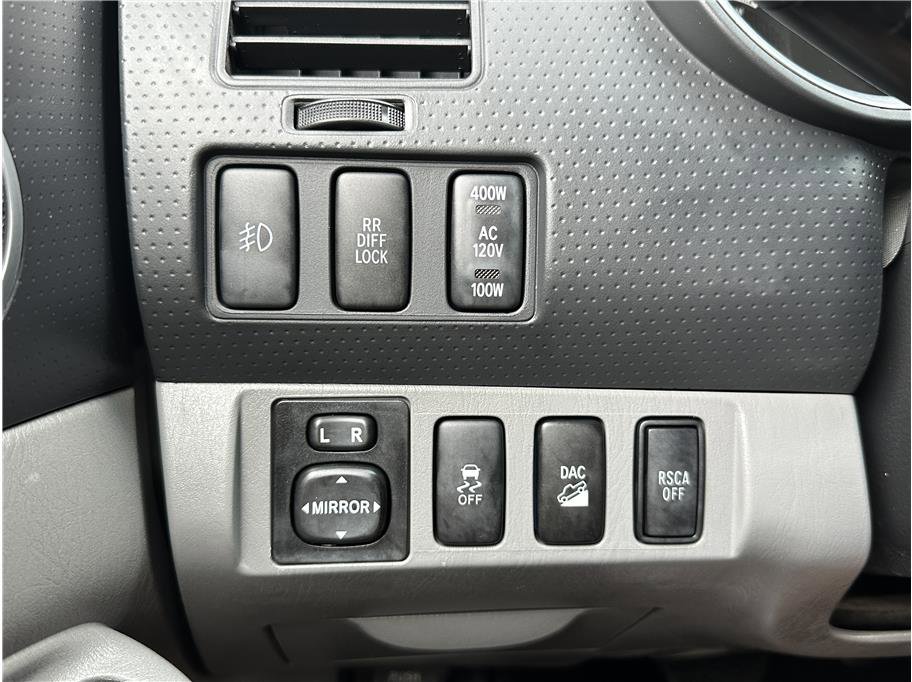 Used 2012 Toyota Tacoma 4x4 Access Cab V6 w/ TRD Off-Road Pkg image 24