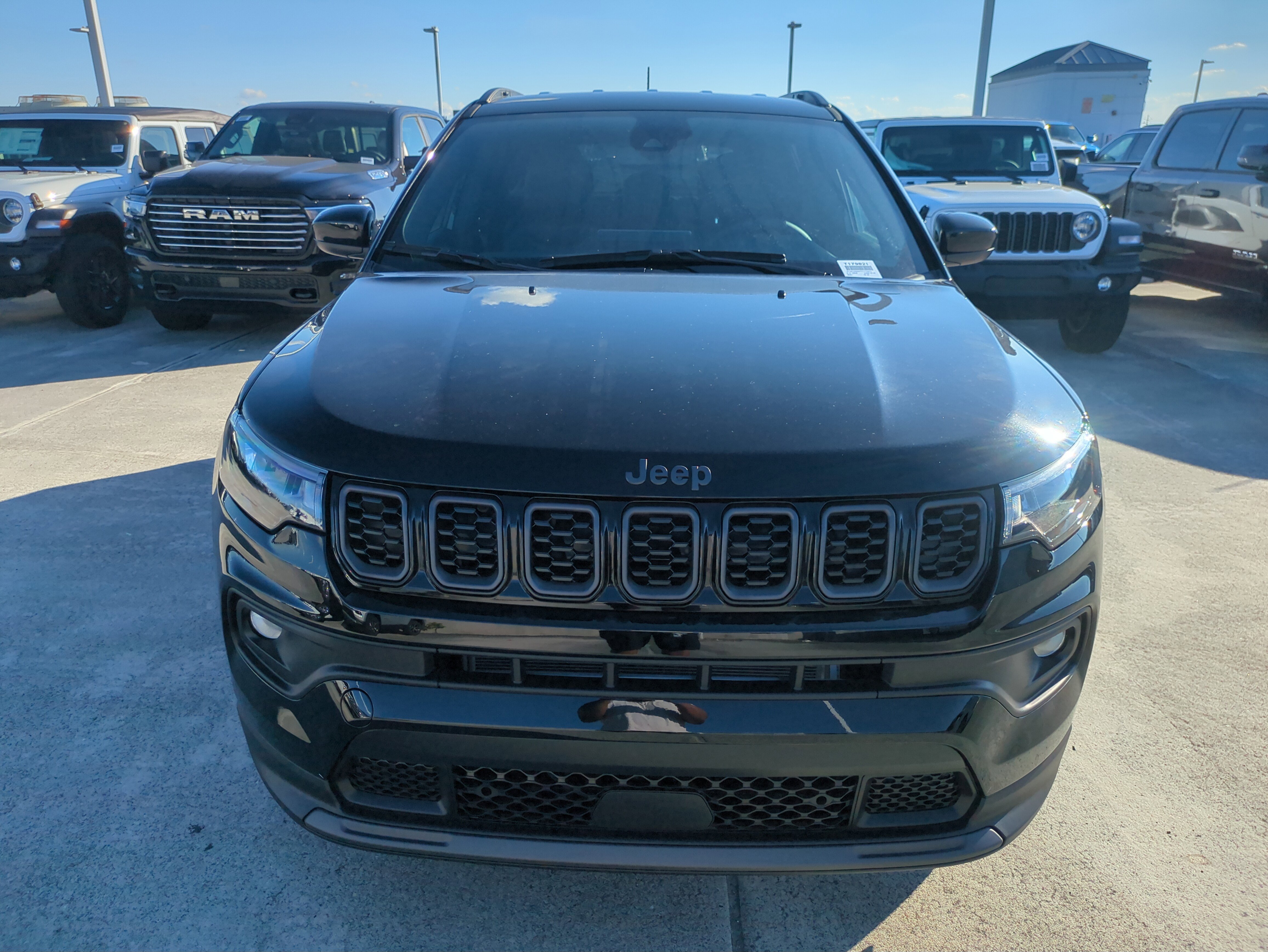 New 2026 Jeep Compass Latitude image 3