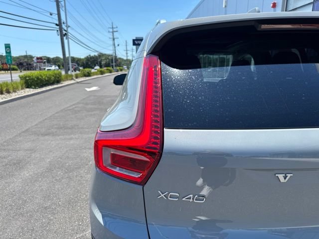 Used 2025 Volvo XC40 B5 Core AWD/4WD image 10